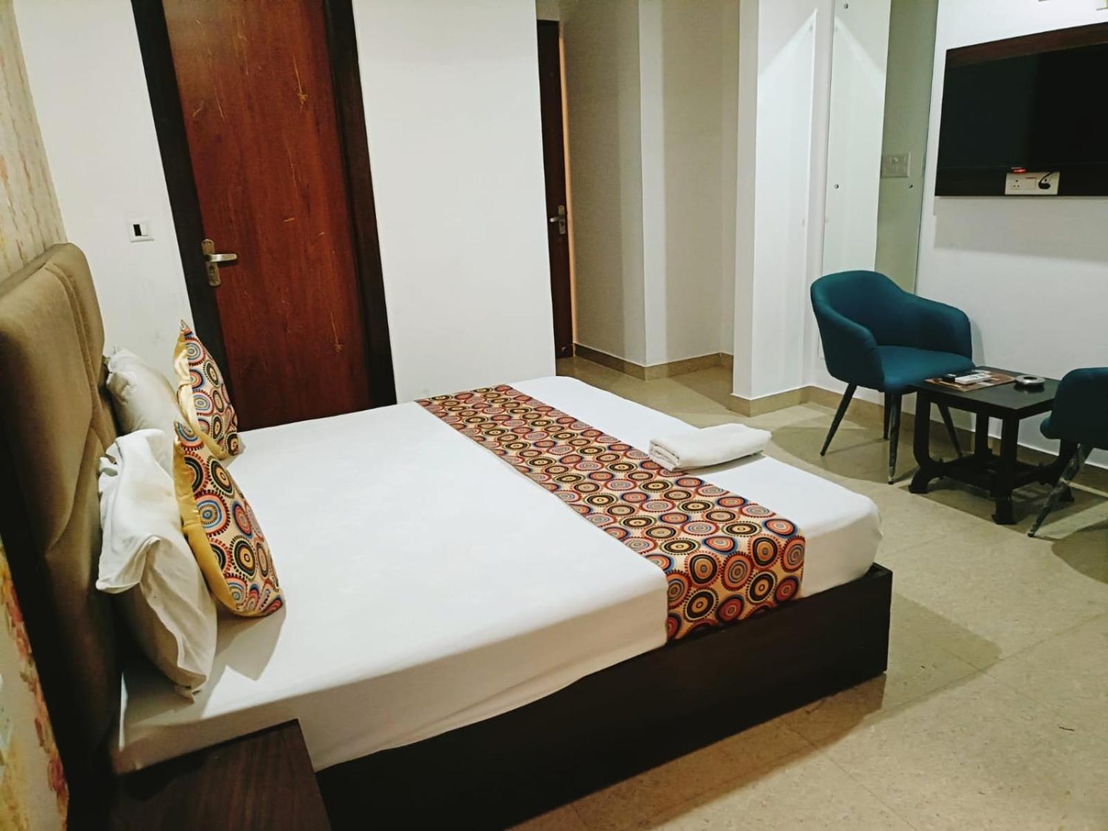 Hotel Ambience Palace Near Igi Airport Delhi New Delhi